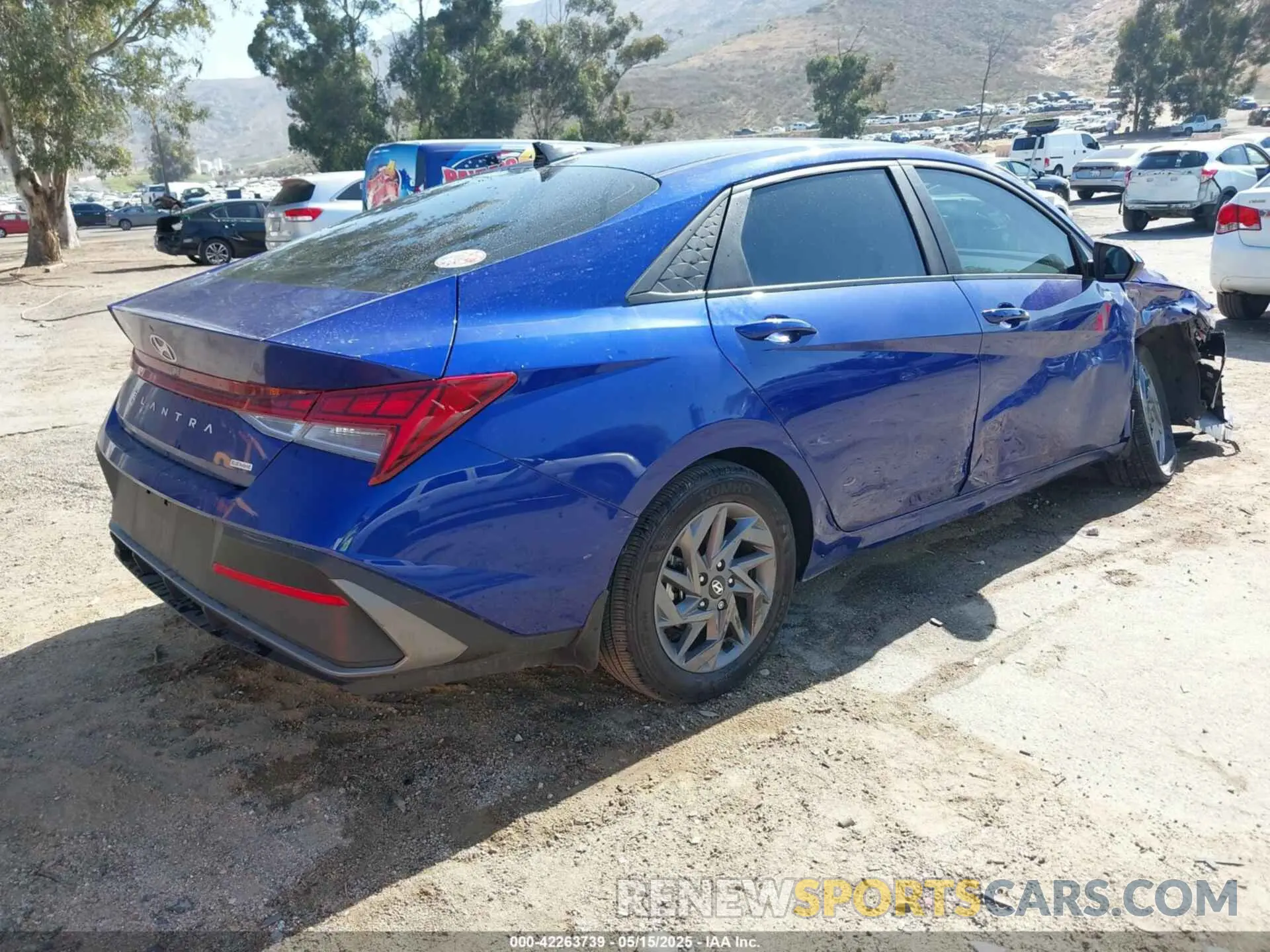 4 fotografías del automóvil dañado KMHLM4DJ4RU097281 HYUNDAI ELANTRA HYBRID 2024
