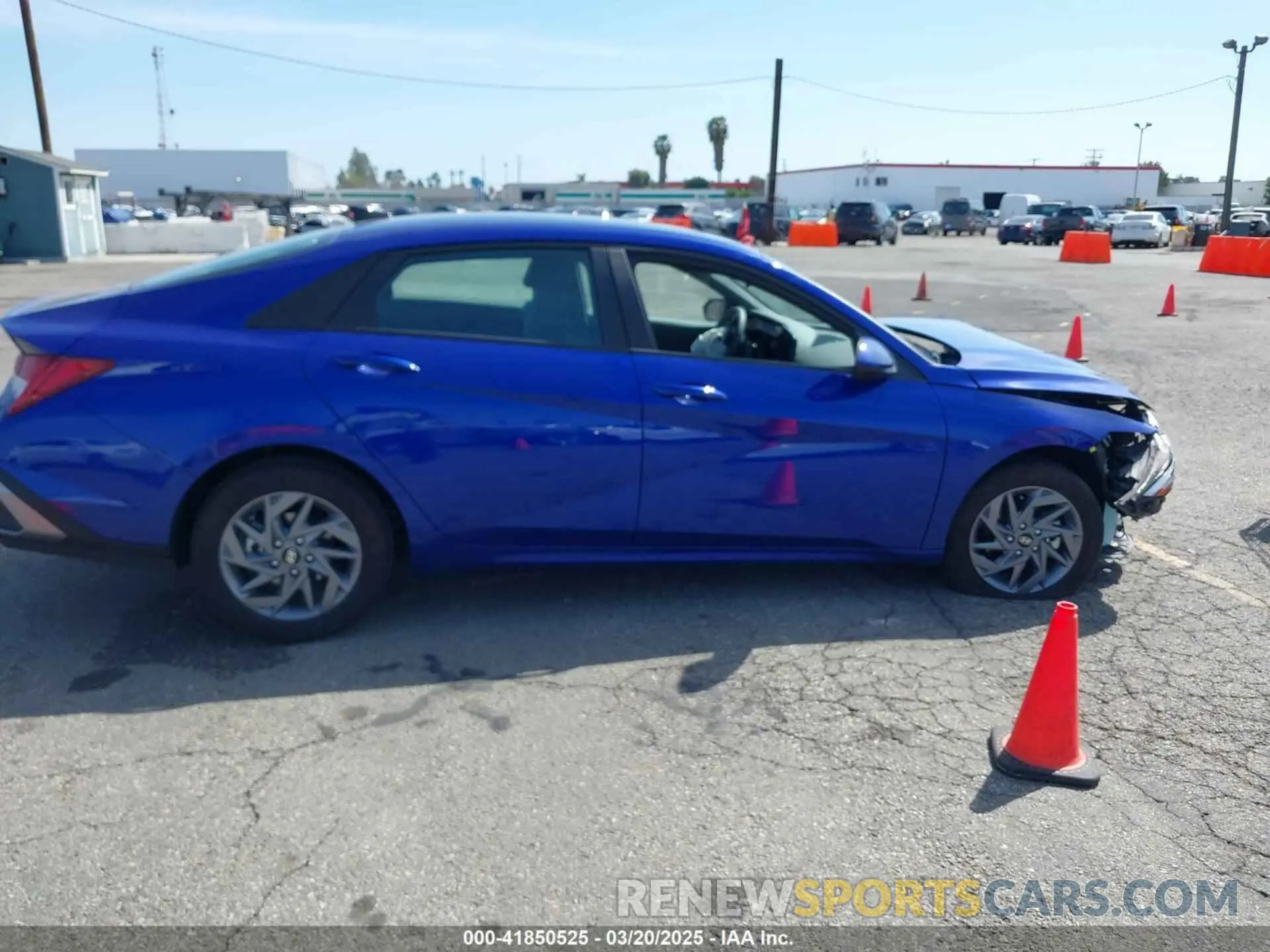 13 fotografías del automóvil dañado KMHLM4DJ7RU108483 HYUNDAI ELANTRA HYBRID 2024
