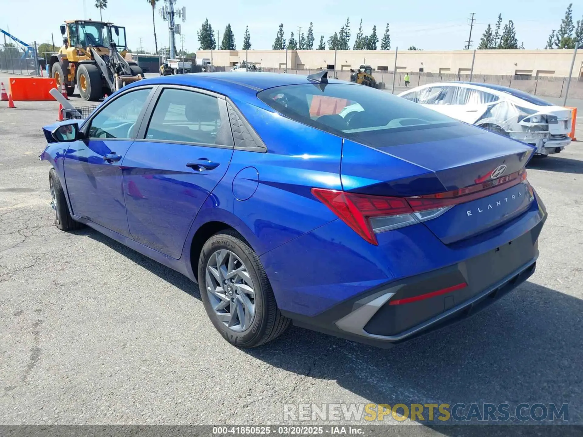 3 fotografías del automóvil dañado KMHLM4DJ7RU108483 HYUNDAI ELANTRA HYBRID 2024