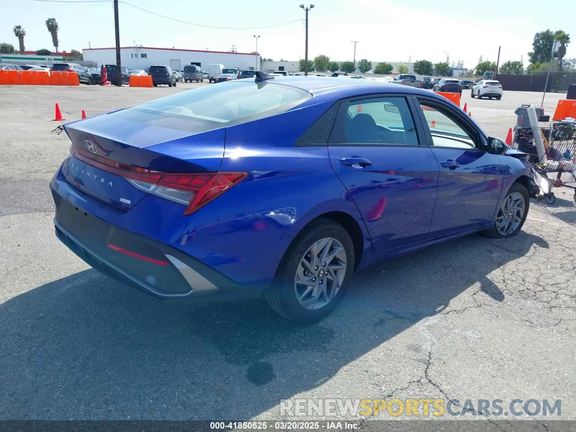 4 fotografías del automóvil dañado KMHLM4DJ7RU108483 HYUNDAI ELANTRA HYBRID 2024