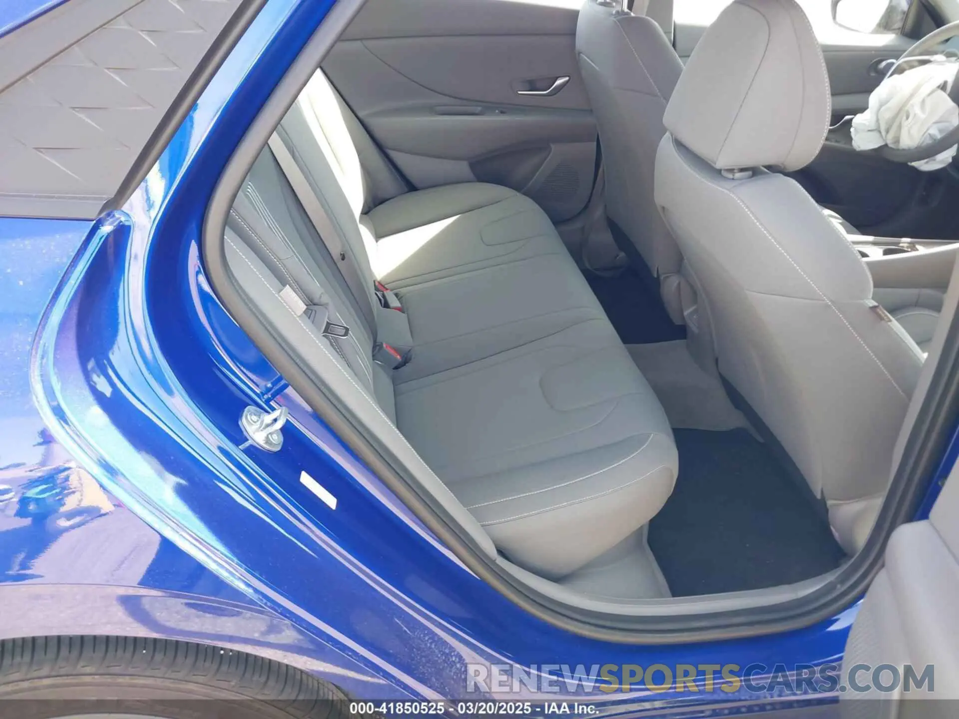 8 fotografías del automóvil dañado KMHLM4DJ7RU108483 HYUNDAI ELANTRA HYBRID 2024