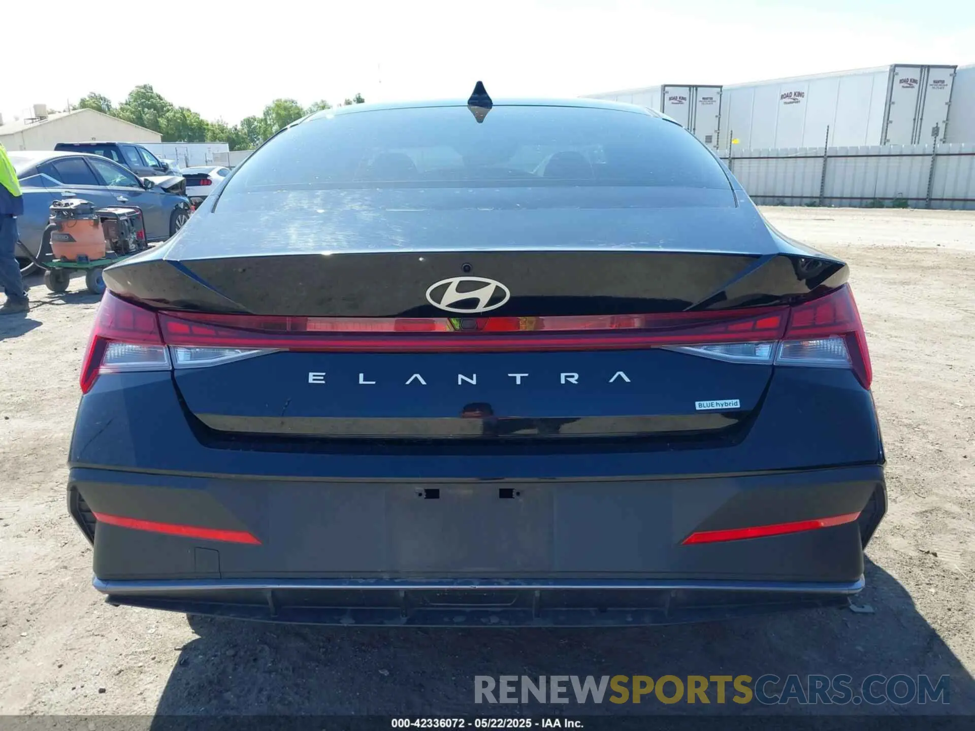 16 fotografías del automóvil dañado KMHLM4DJ8RU107889 HYUNDAI ELANTRA HYBRID 2024