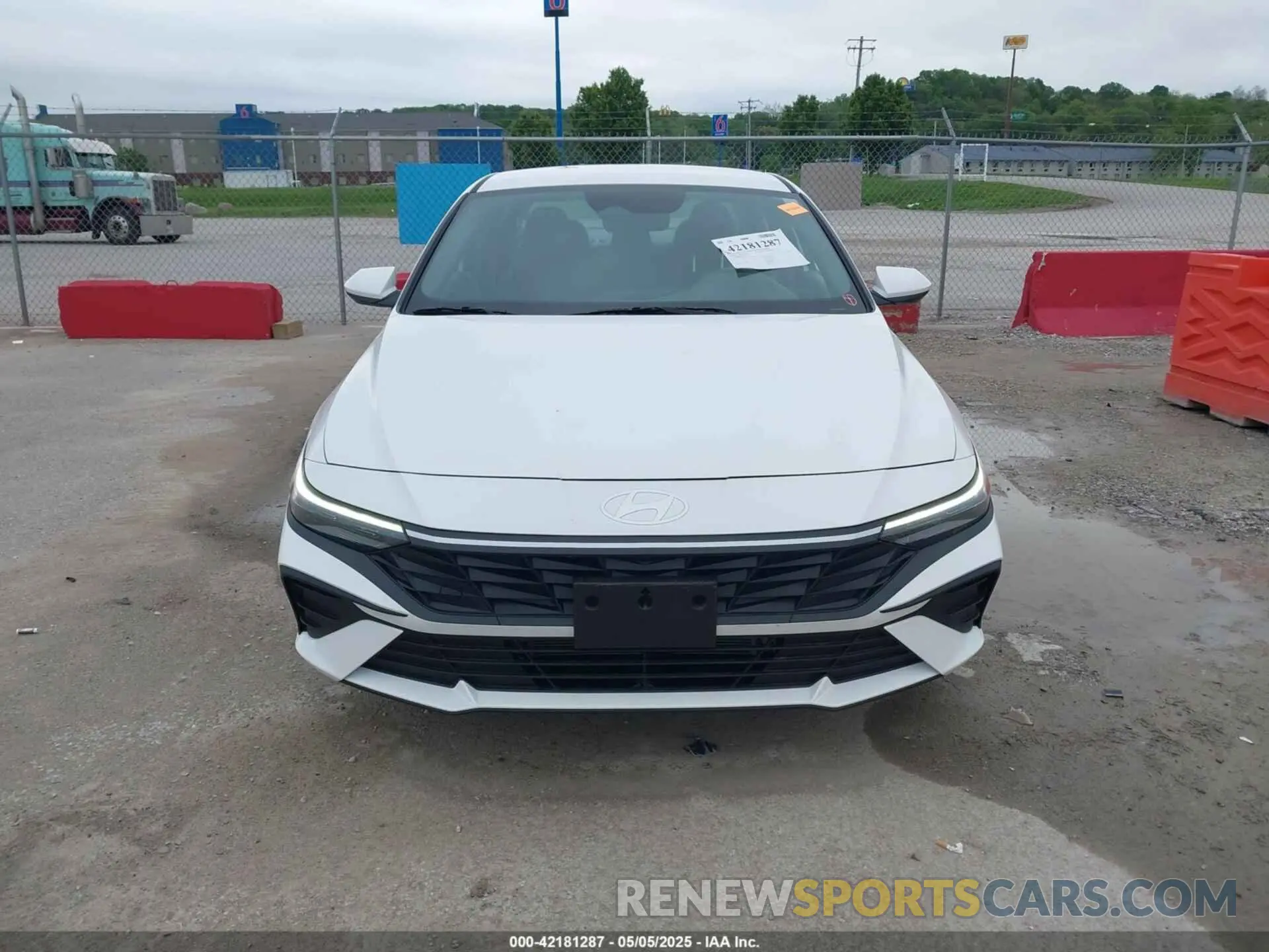 13 fotografías del automóvil dañado KMHLM4DJ8RU116768 HYUNDAI ELANTRA HYBRID 2024