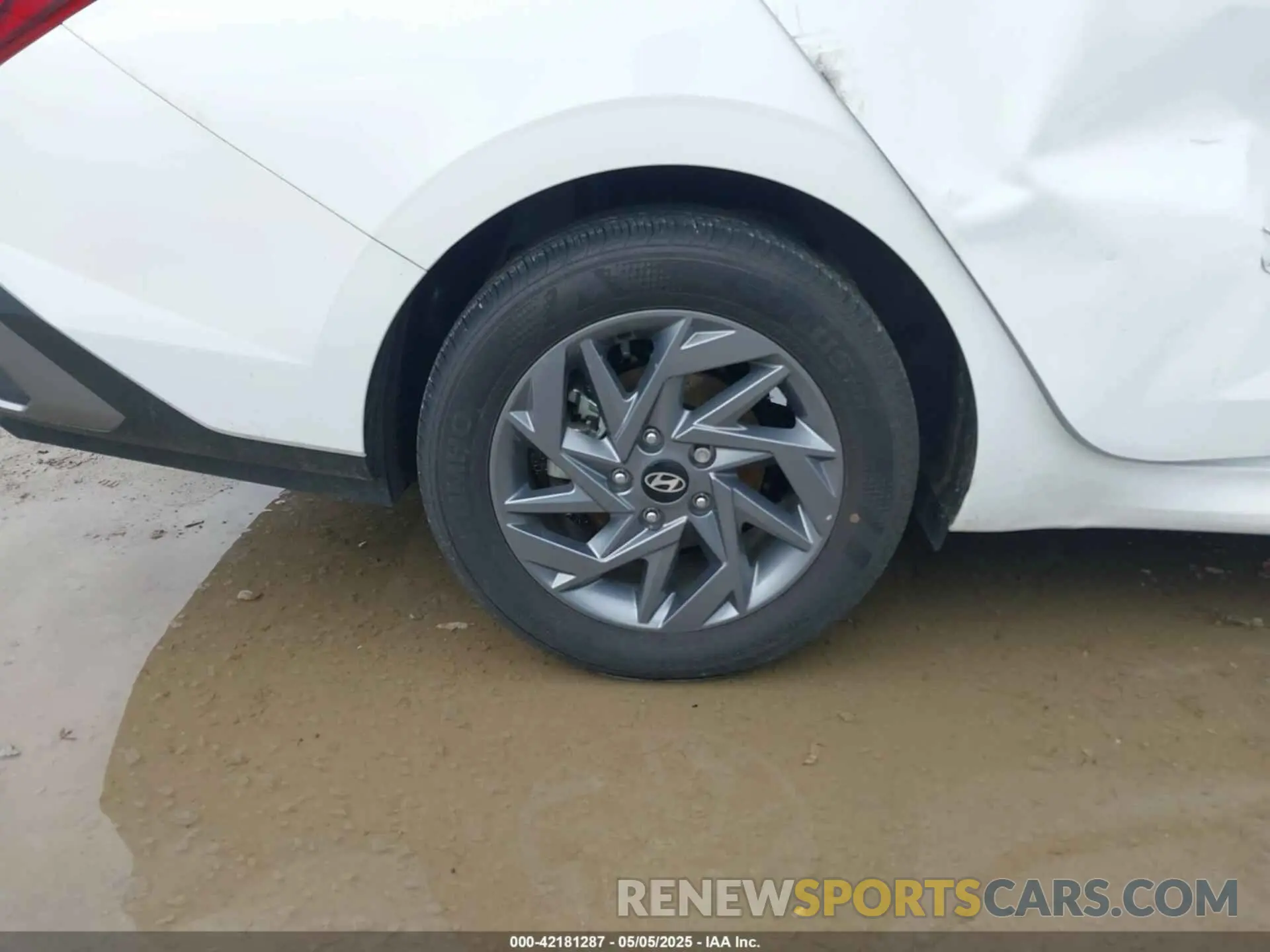 6 fotografías del automóvil dañado KMHLM4DJ8RU116768 HYUNDAI ELANTRA HYBRID 2024