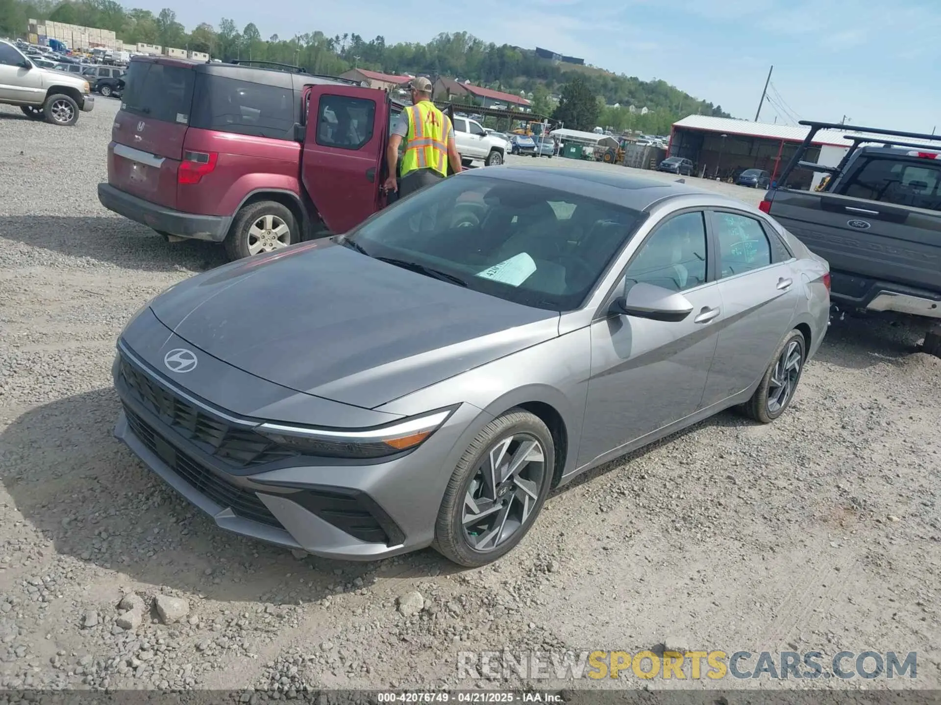 2 fotografías del automóvil dañado KMHLN4DJ0RU118270 HYUNDAI ELANTRA HYBRID 2024