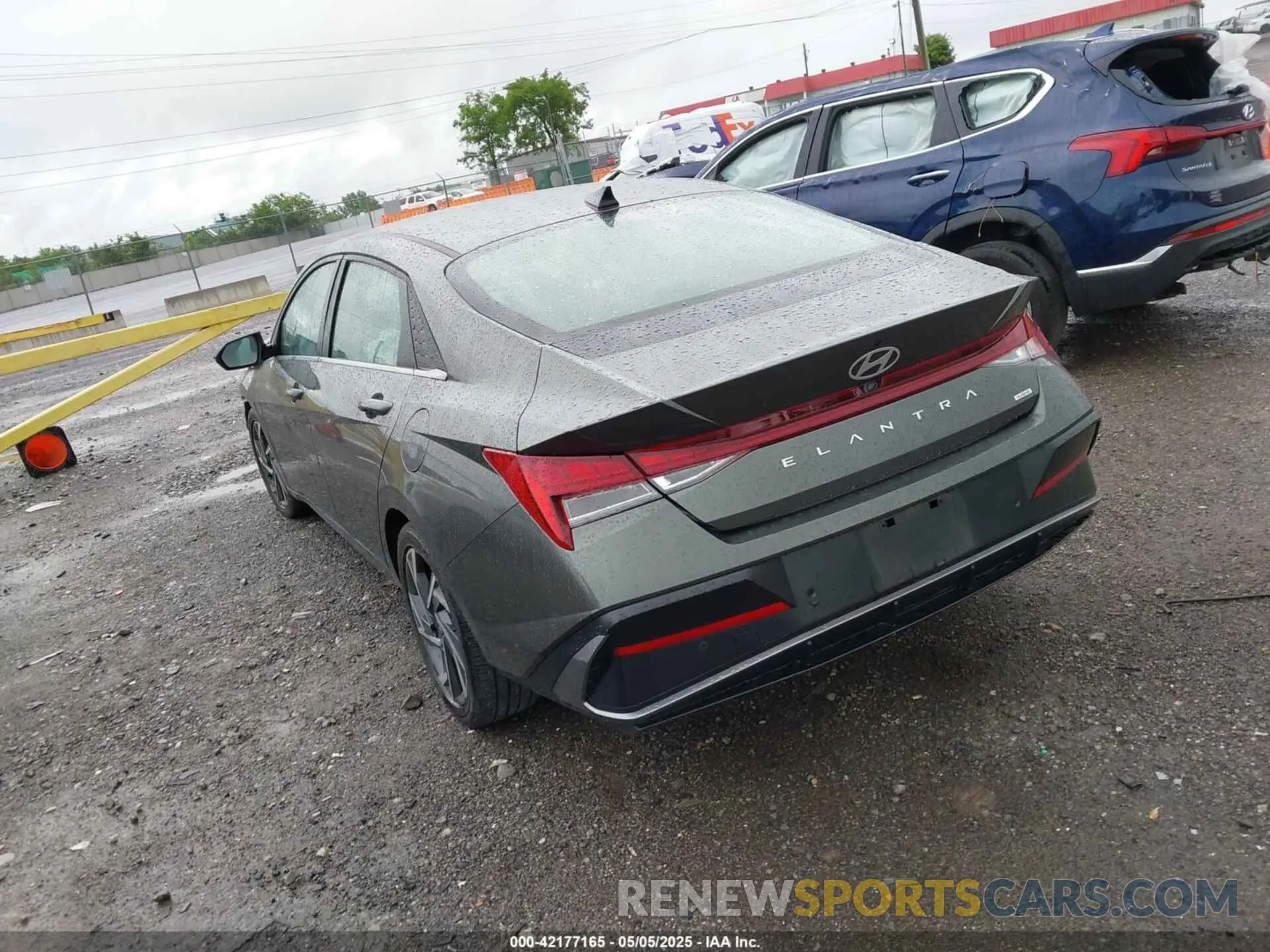 3 fotografías del automóvil dañado KMHLN4DJ2RU105004 HYUNDAI ELANTRA HYBRID 2024