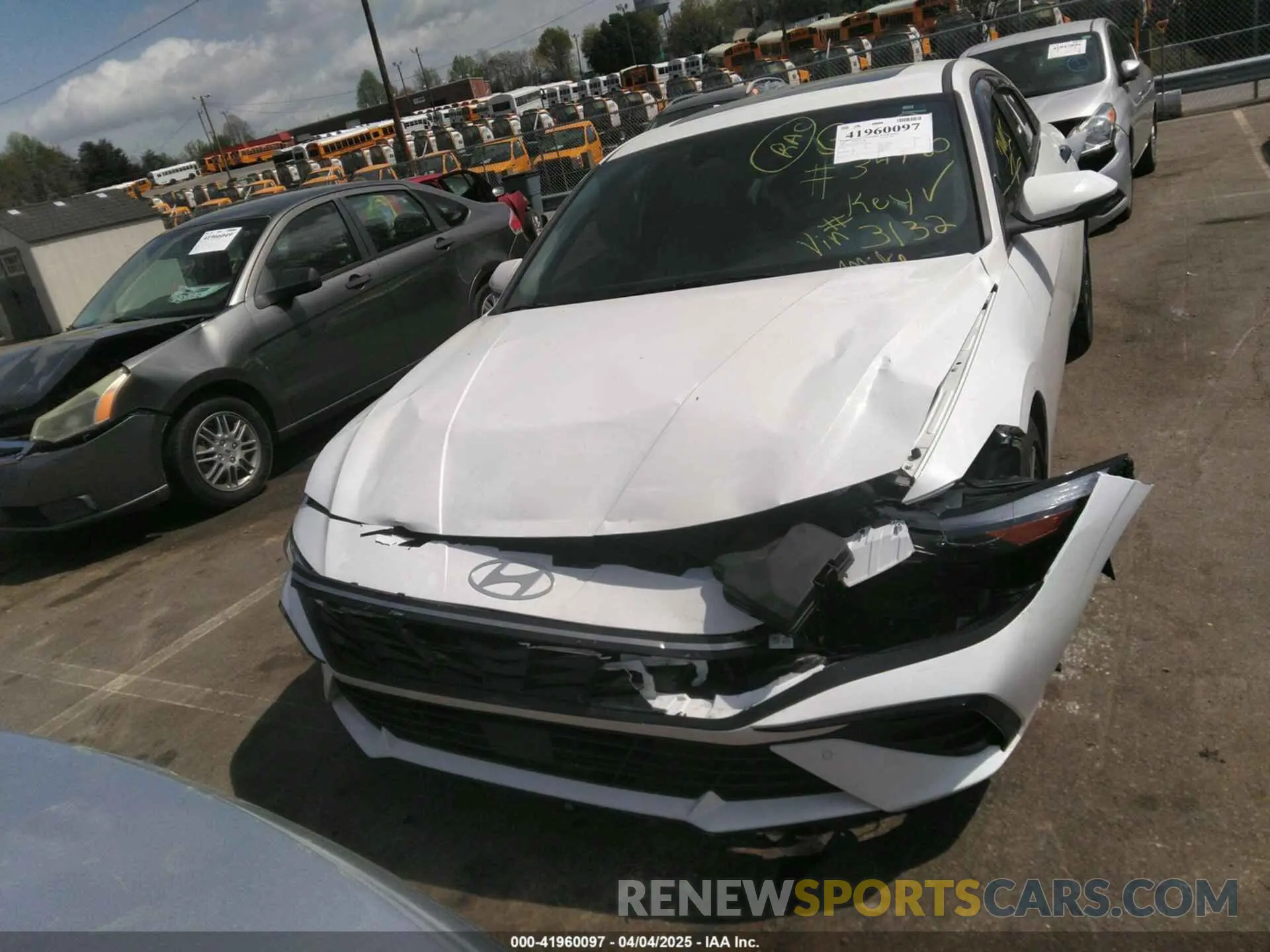 12 fotografías del automóvil dañado KMHLN4DJ4RU093132 HYUNDAI ELANTRA HYBRID 2024