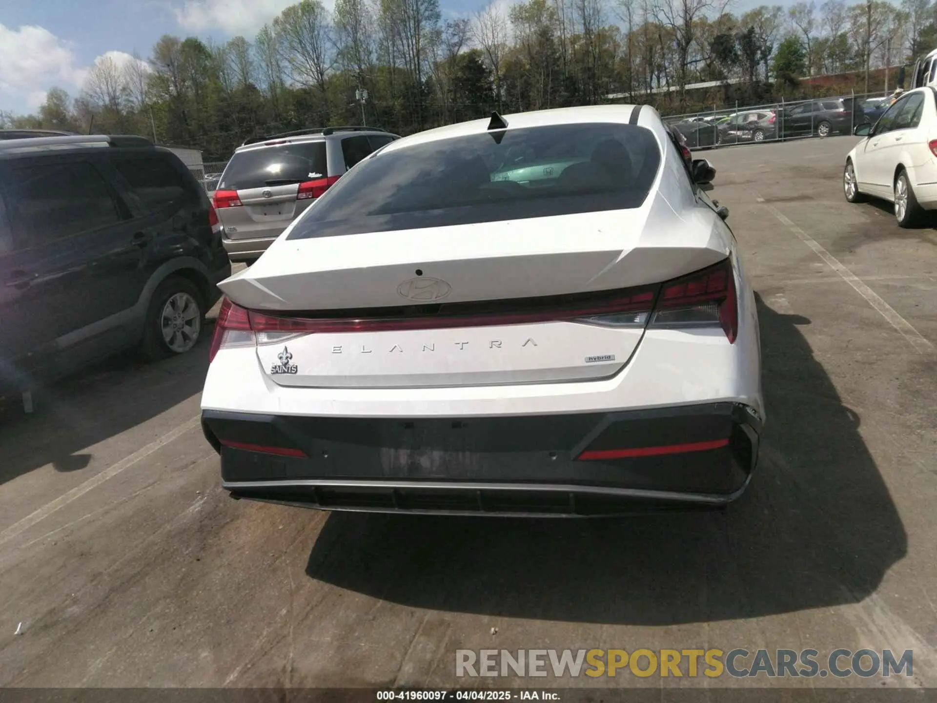 16 fotografías del automóvil dañado KMHLN4DJ4RU093132 HYUNDAI ELANTRA HYBRID 2024