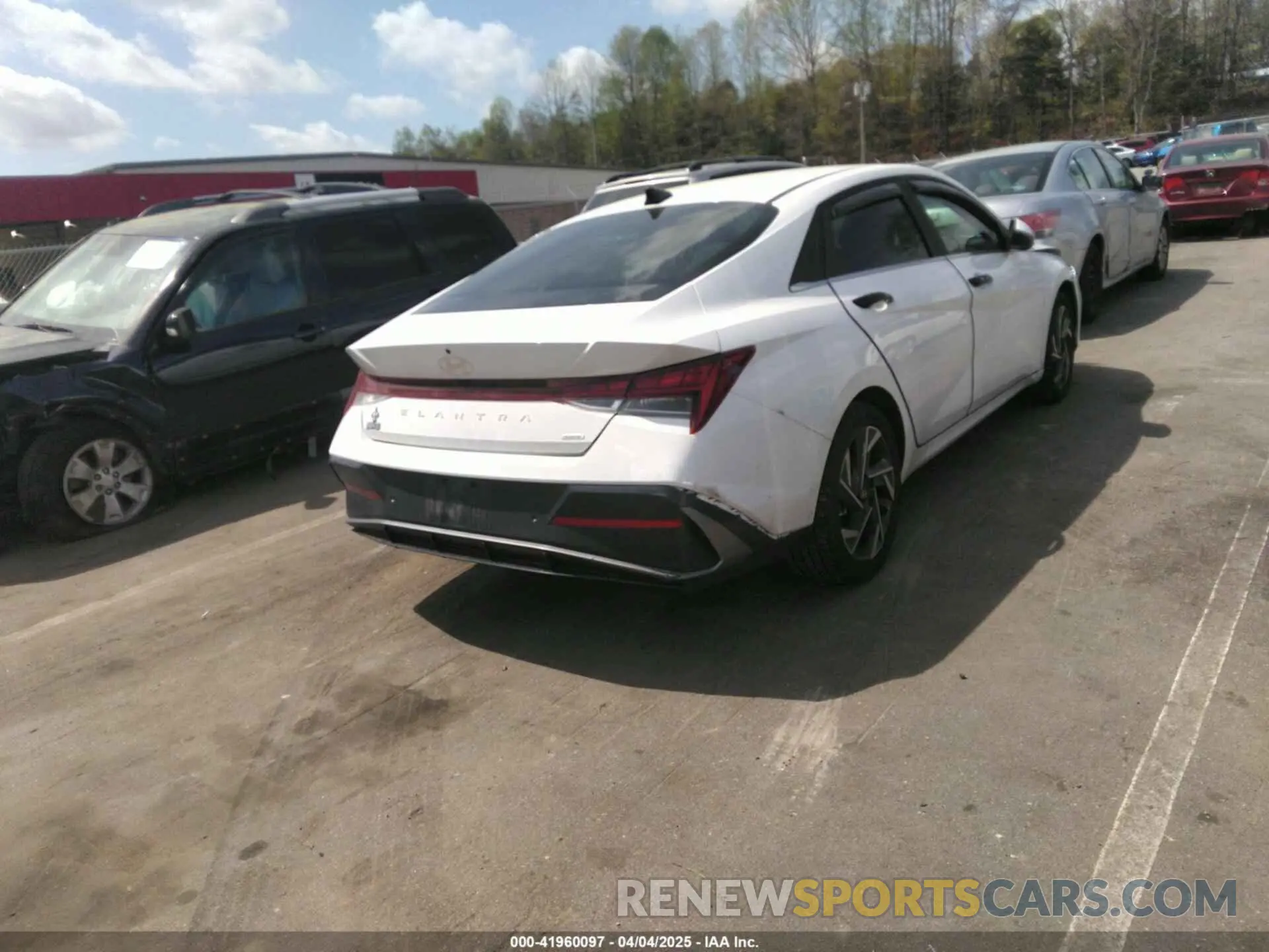 4 fotografías del automóvil dañado KMHLN4DJ4RU093132 HYUNDAI ELANTRA HYBRID 2024