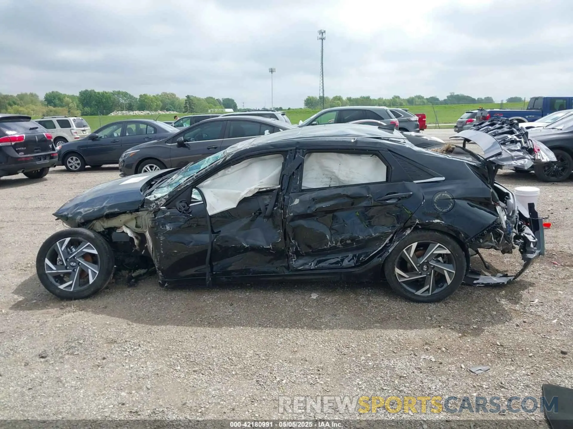 14 fotografías del automóvil dañado KMHLN4DJ6RU095156 HYUNDAI ELANTRA HYBRID 2024