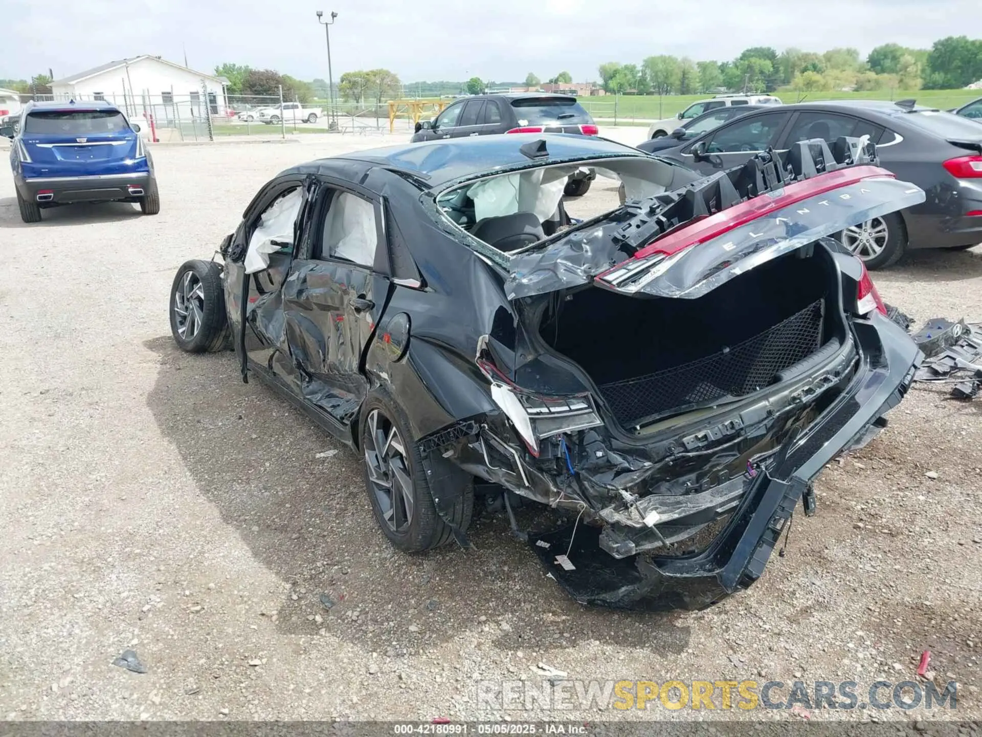 3 fotografías del automóvil dañado KMHLN4DJ6RU095156 HYUNDAI ELANTRA HYBRID 2024
