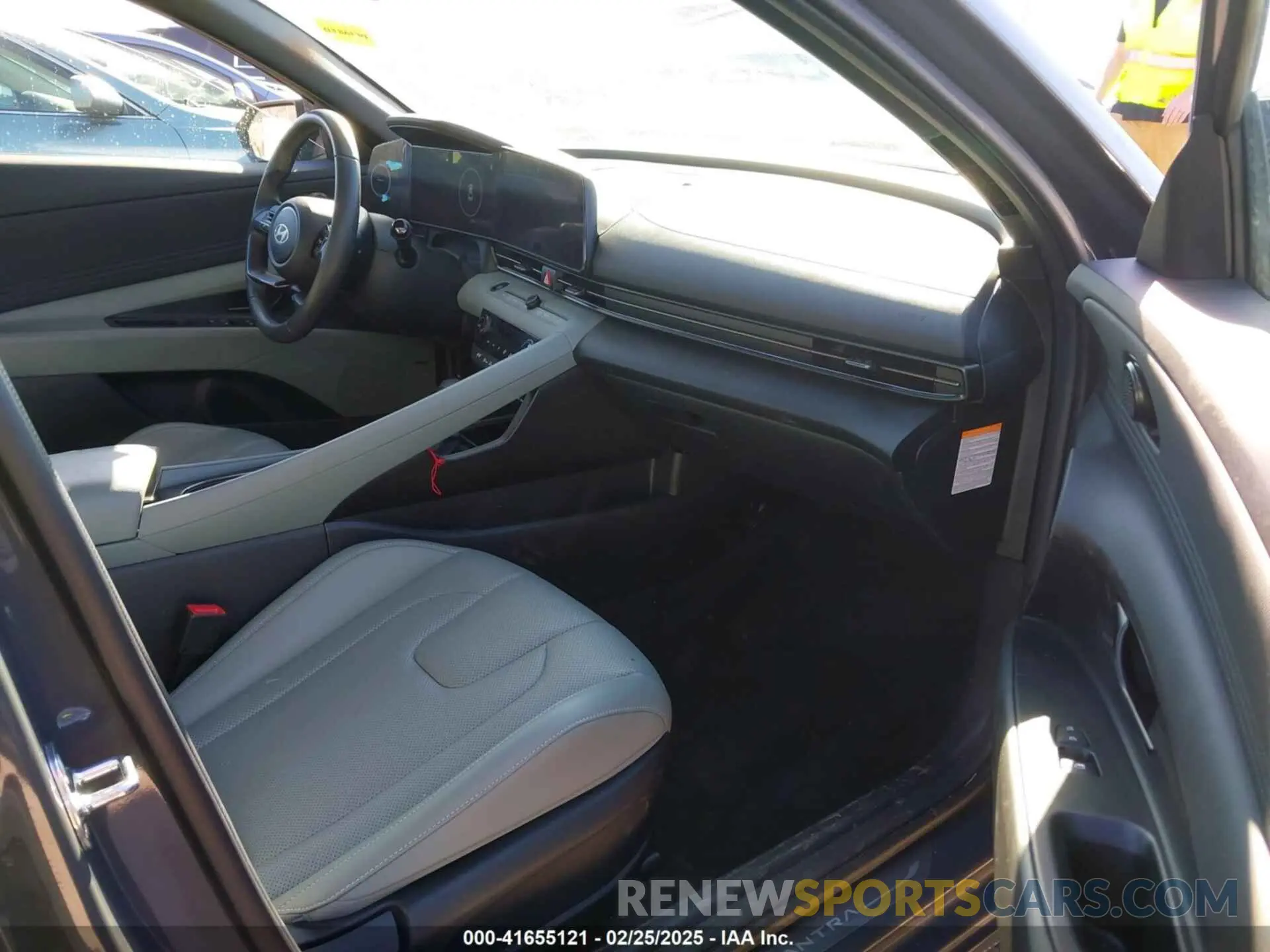 5 fotografías del automóvil dañado KMHLN4DJ9RU104111 HYUNDAI ELANTRA HYBRID 2024