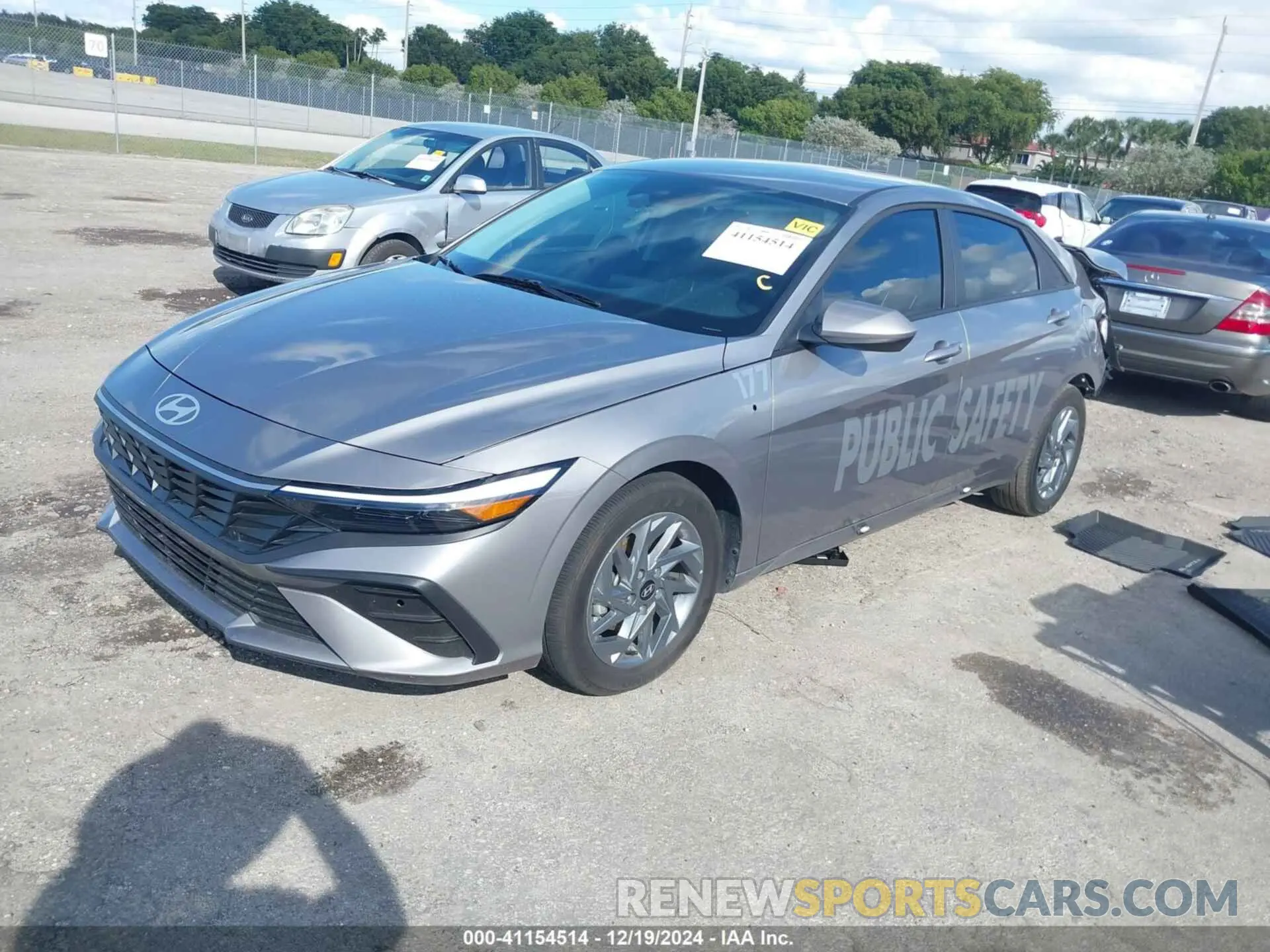 2 fotografías del automóvil dañado KMHLM4DJ5SU122324 HYUNDAI ELANTRA HYBRID 2025