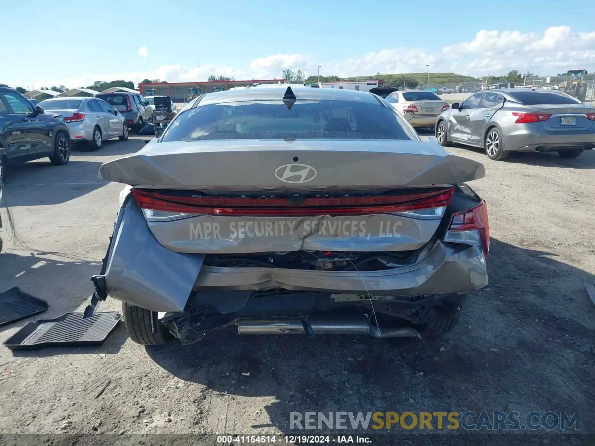 6 fotografías del automóvil dañado KMHLM4DJ5SU122324 HYUNDAI ELANTRA HYBRID 2025
