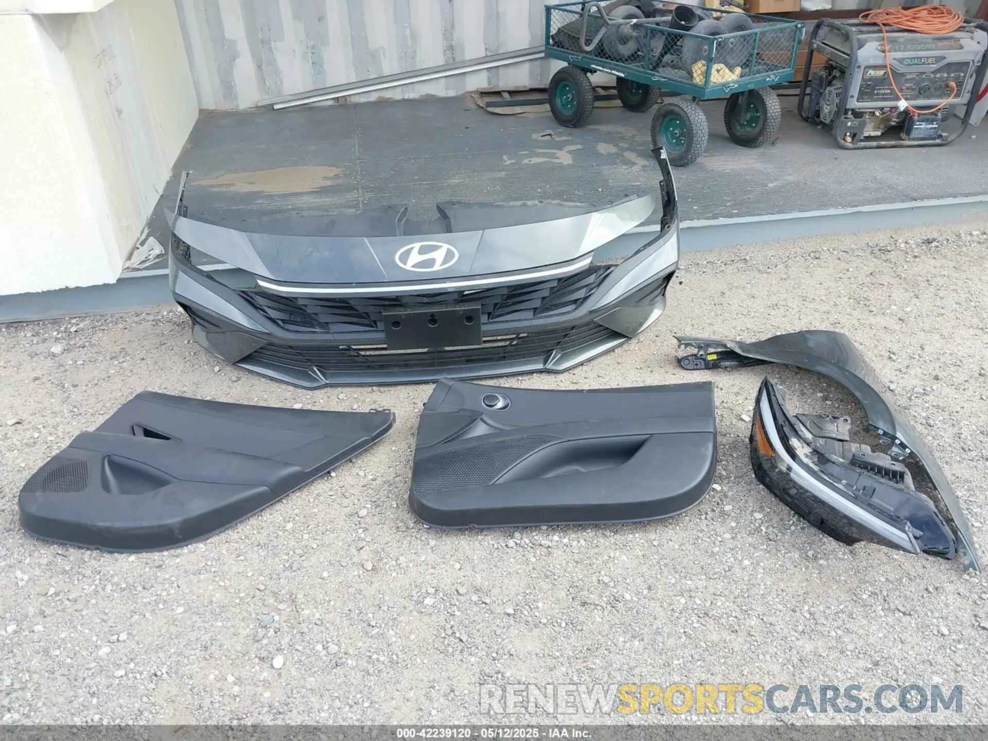 12 fotografías del automóvil dañado KMHLM4DJ5SU126356 HYUNDAI ELANTRA HYBRID 2025