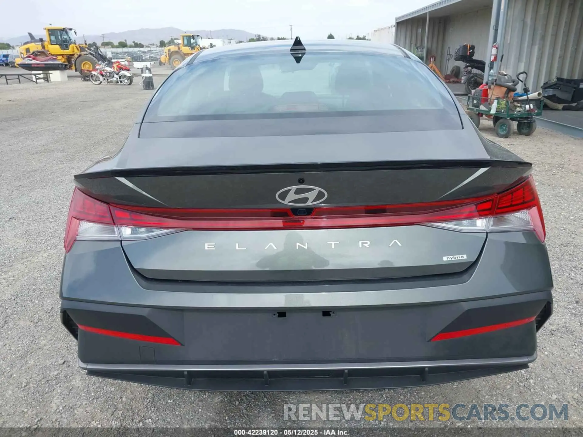 17 fotografías del automóvil dañado KMHLM4DJ5SU126356 HYUNDAI ELANTRA HYBRID 2025