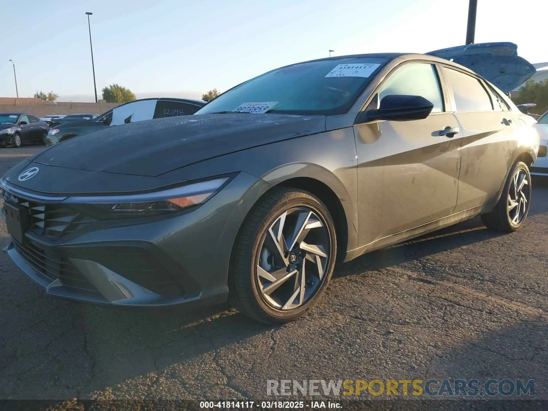 2 fotografías del automóvil dañado KMHLM4DJ9SU131219 HYUNDAI ELANTRA HYBRID 2025
