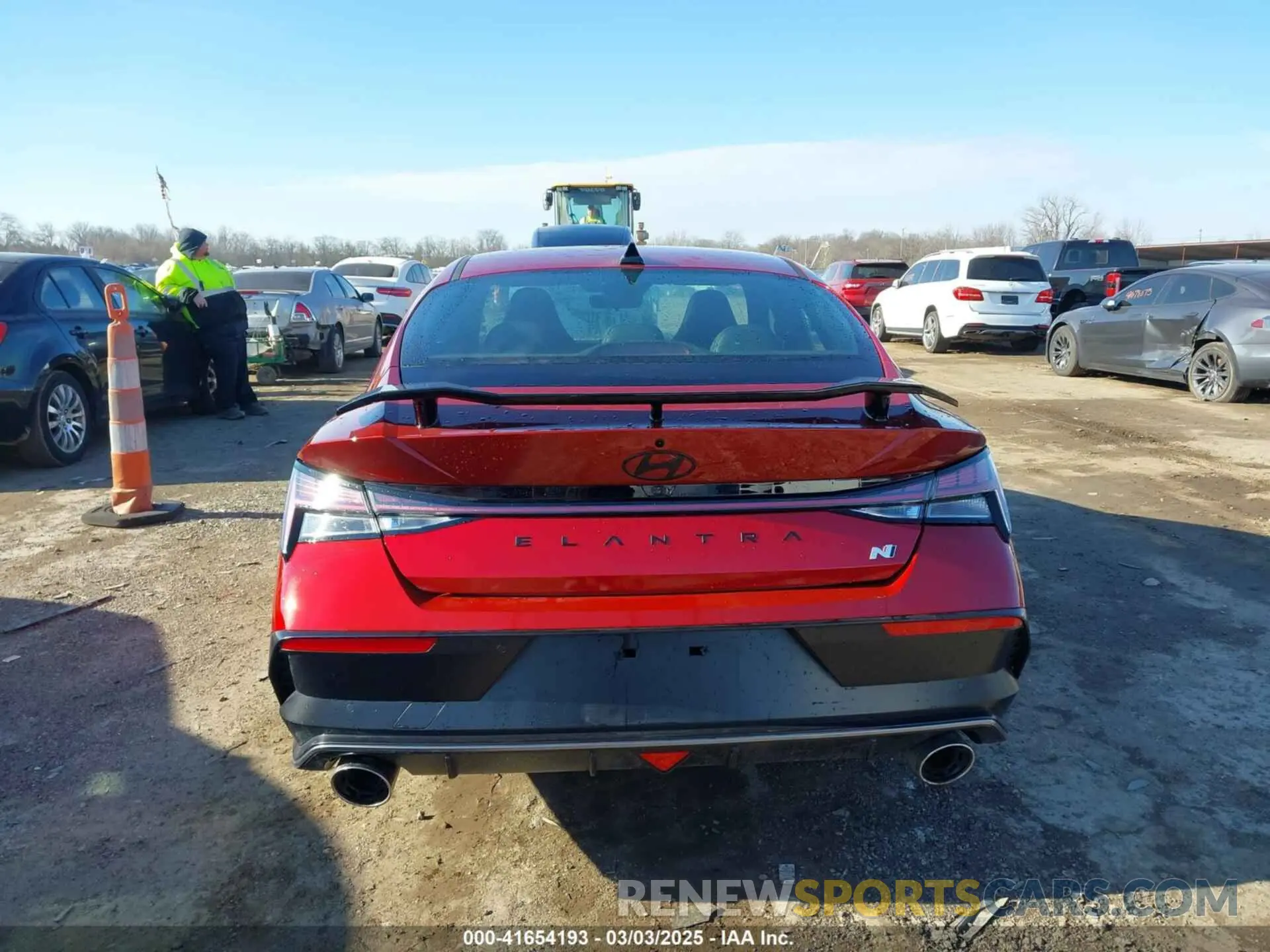 16 fotografías del automóvil dañado KMHLW4DK5RU022852 HYUNDAI ELANTRA N 2024