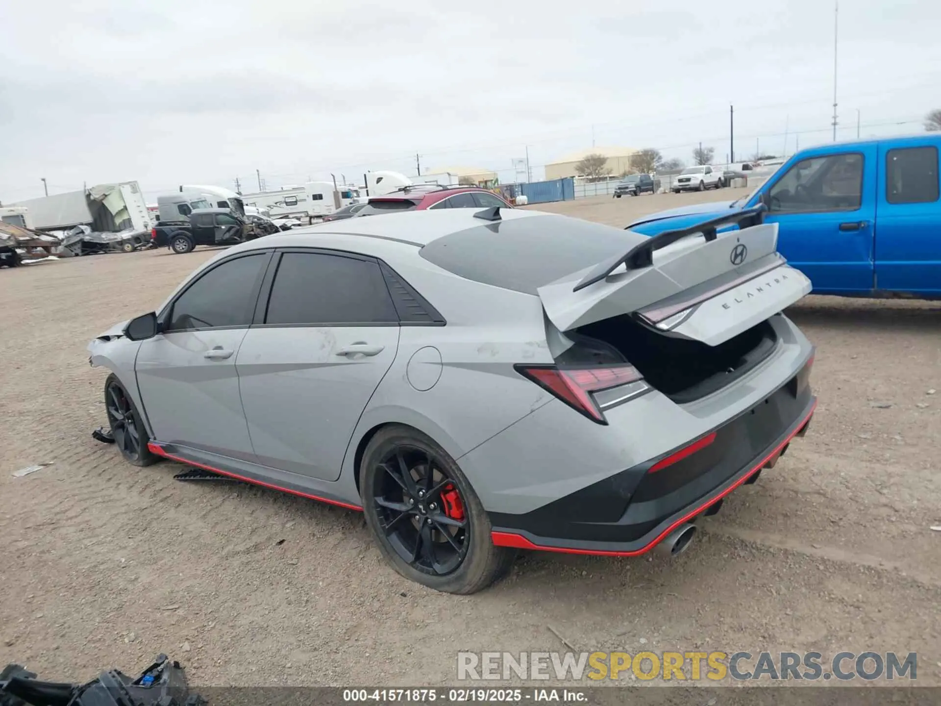 15 fotografías del automóvil dañado KMHLW4DK5SU024929 HYUNDAI ELANTRA N 2025