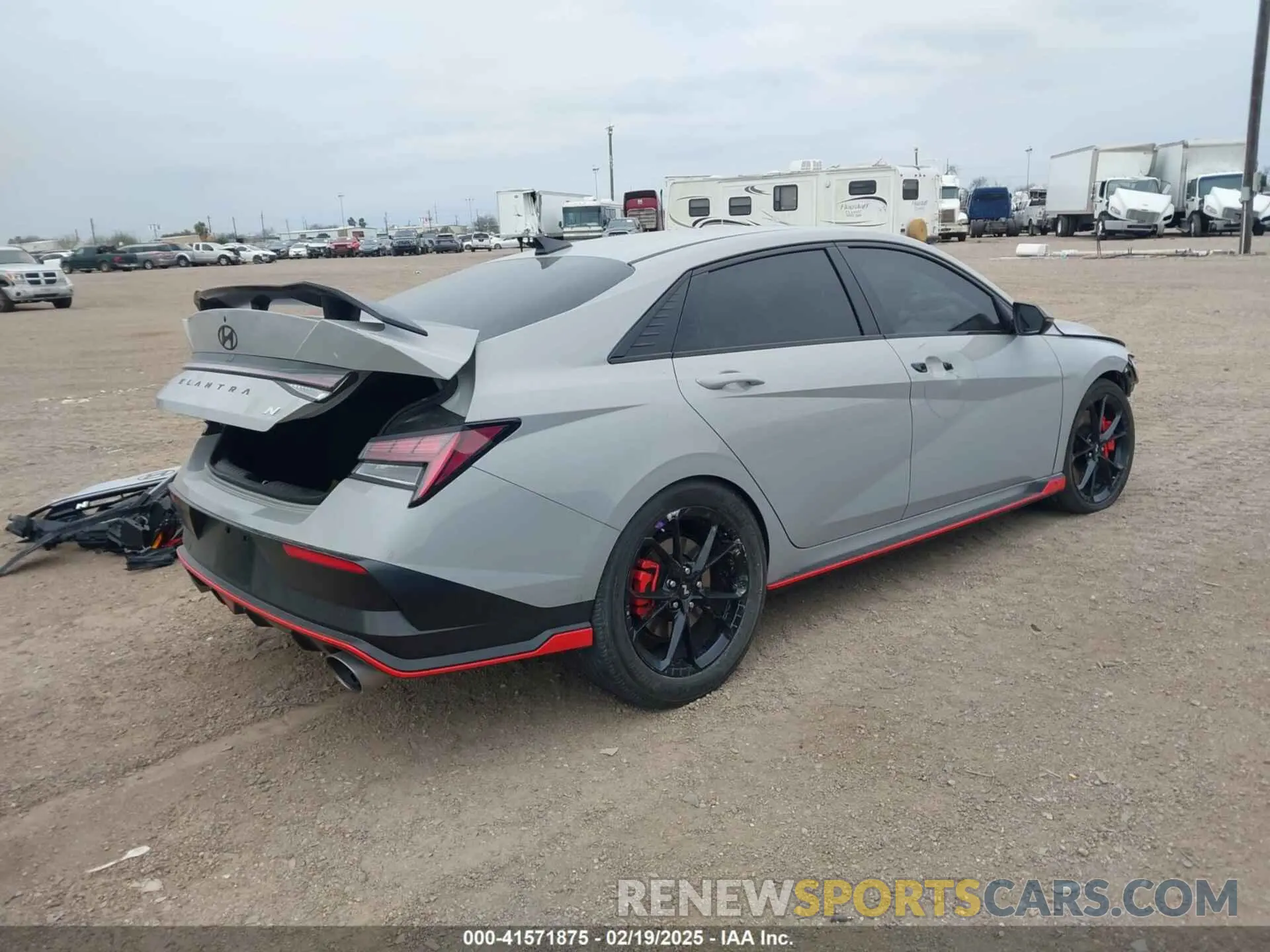 4 fotografías del automóvil dañado KMHLW4DK5SU024929 HYUNDAI ELANTRA N 2025
