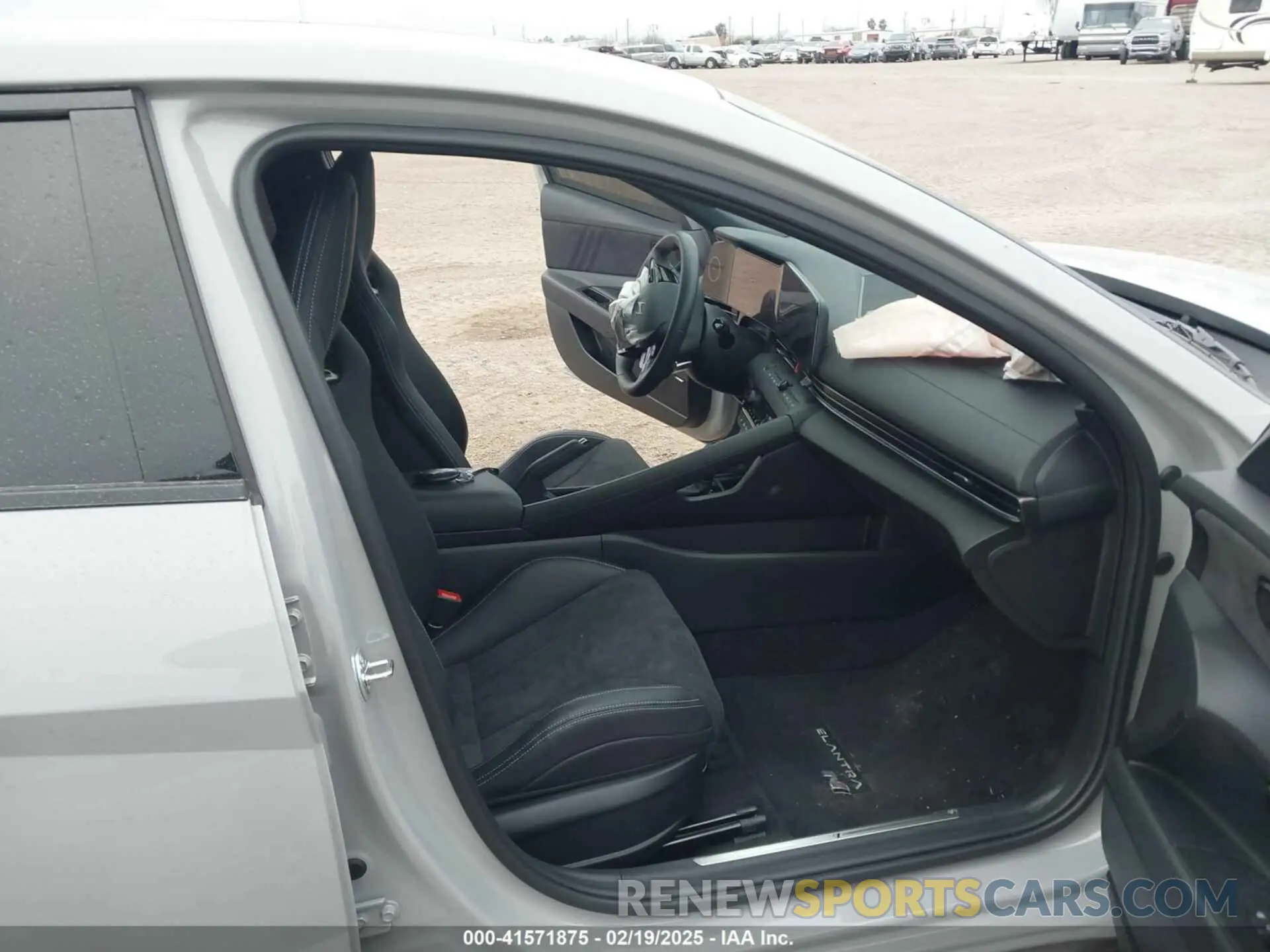 5 fotografías del automóvil dañado KMHLW4DK5SU024929 HYUNDAI ELANTRA N 2025