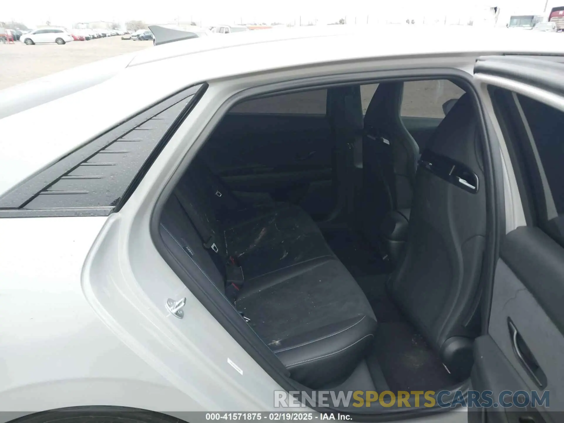8 fotografías del automóvil dañado KMHLW4DK5SU024929 HYUNDAI ELANTRA N 2025