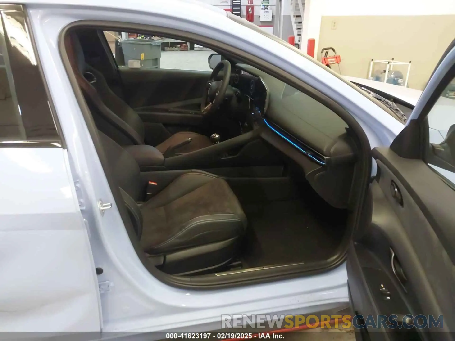 5 fotografías del automóvil dañado KMHLW4DK5SU026714 HYUNDAI ELANTRA N 2025