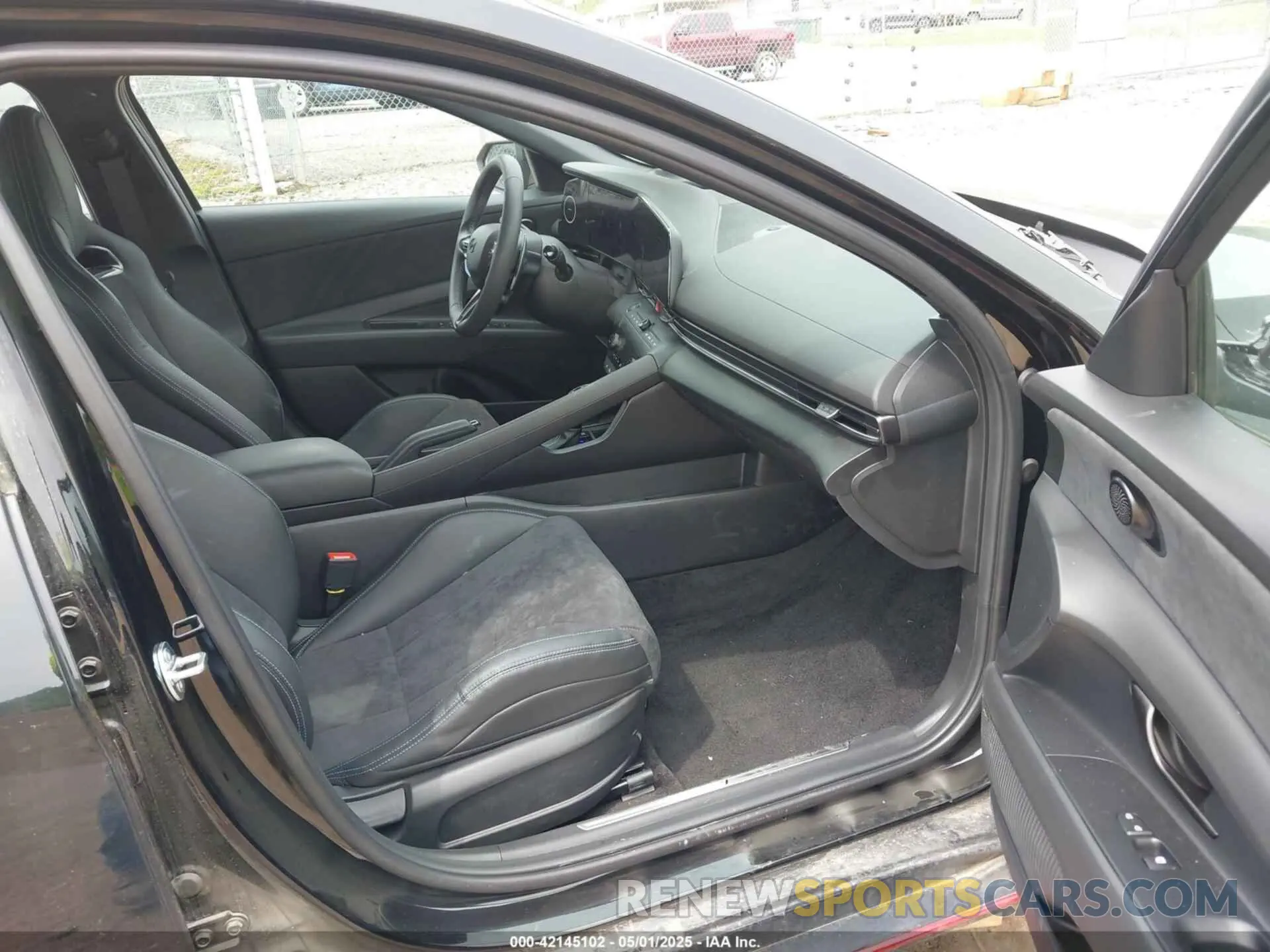 5 fotografías del automóvil dañado KMHLW4DK7SU026830 HYUNDAI ELANTRA N 2025
