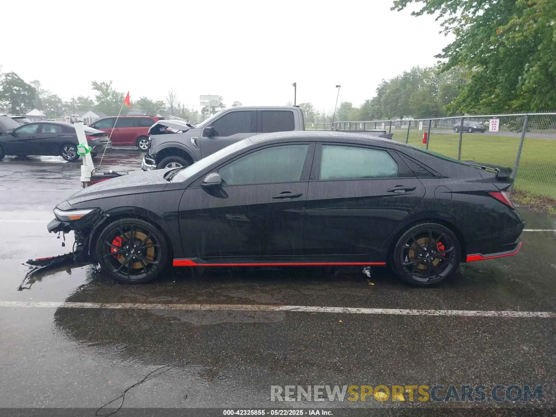 13 fotografías del automóvil dañado KMHLW4DK7SU027749 HYUNDAI ELANTRA N 2025