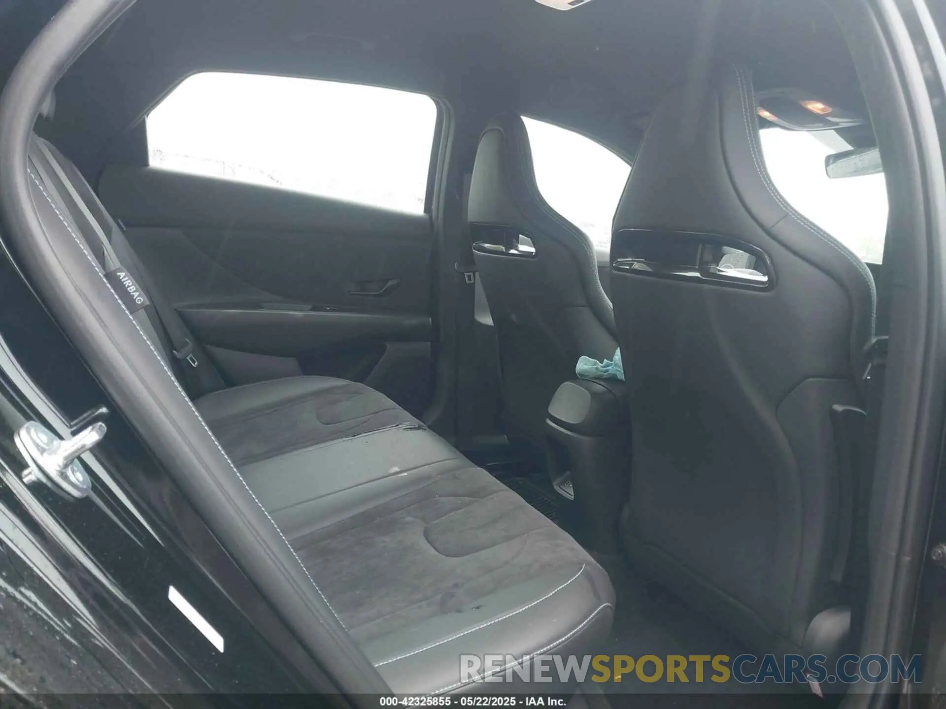 8 fotografías del automóvil dañado KMHLW4DK7SU027749 HYUNDAI ELANTRA N 2025