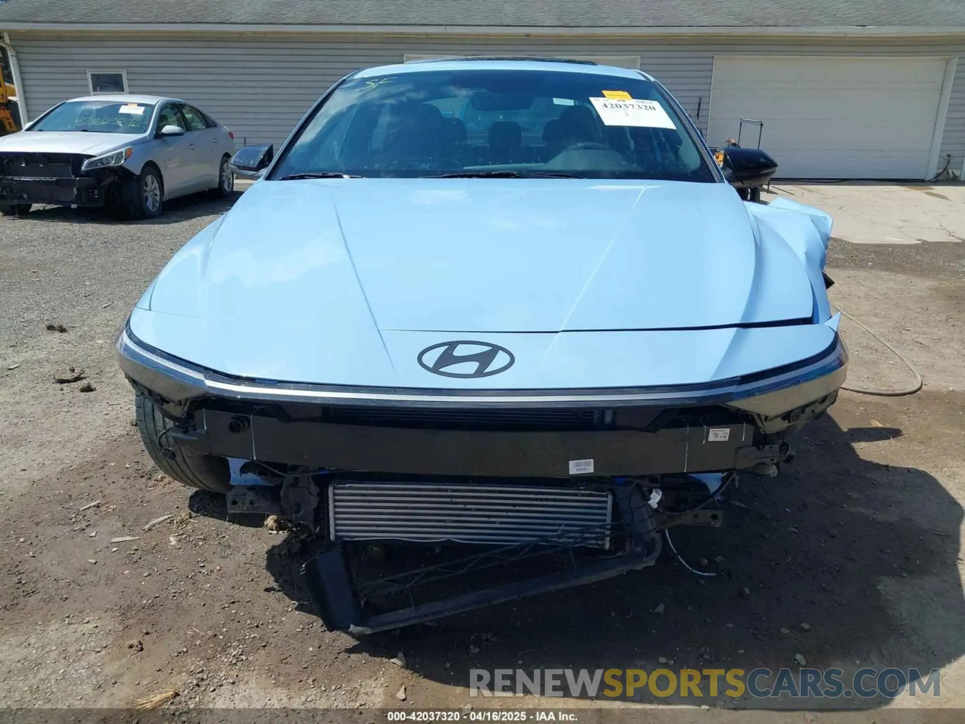 13 fotografías del automóvil dañado KMHLW4DK9SU027798 HYUNDAI ELANTRA N 2025