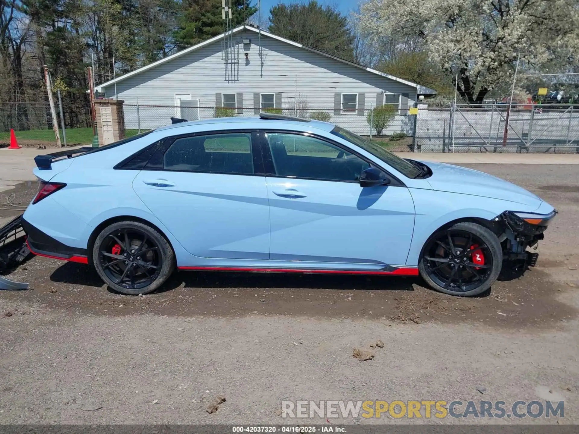 14 fotografías del automóvil dañado KMHLW4DK9SU027798 HYUNDAI ELANTRA N 2025