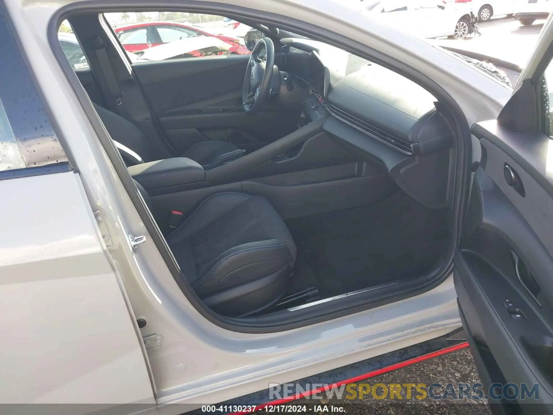 5 fotografías del automóvil dañado KMHLW4DKXSU023713 HYUNDAI ELANTRA N 2025