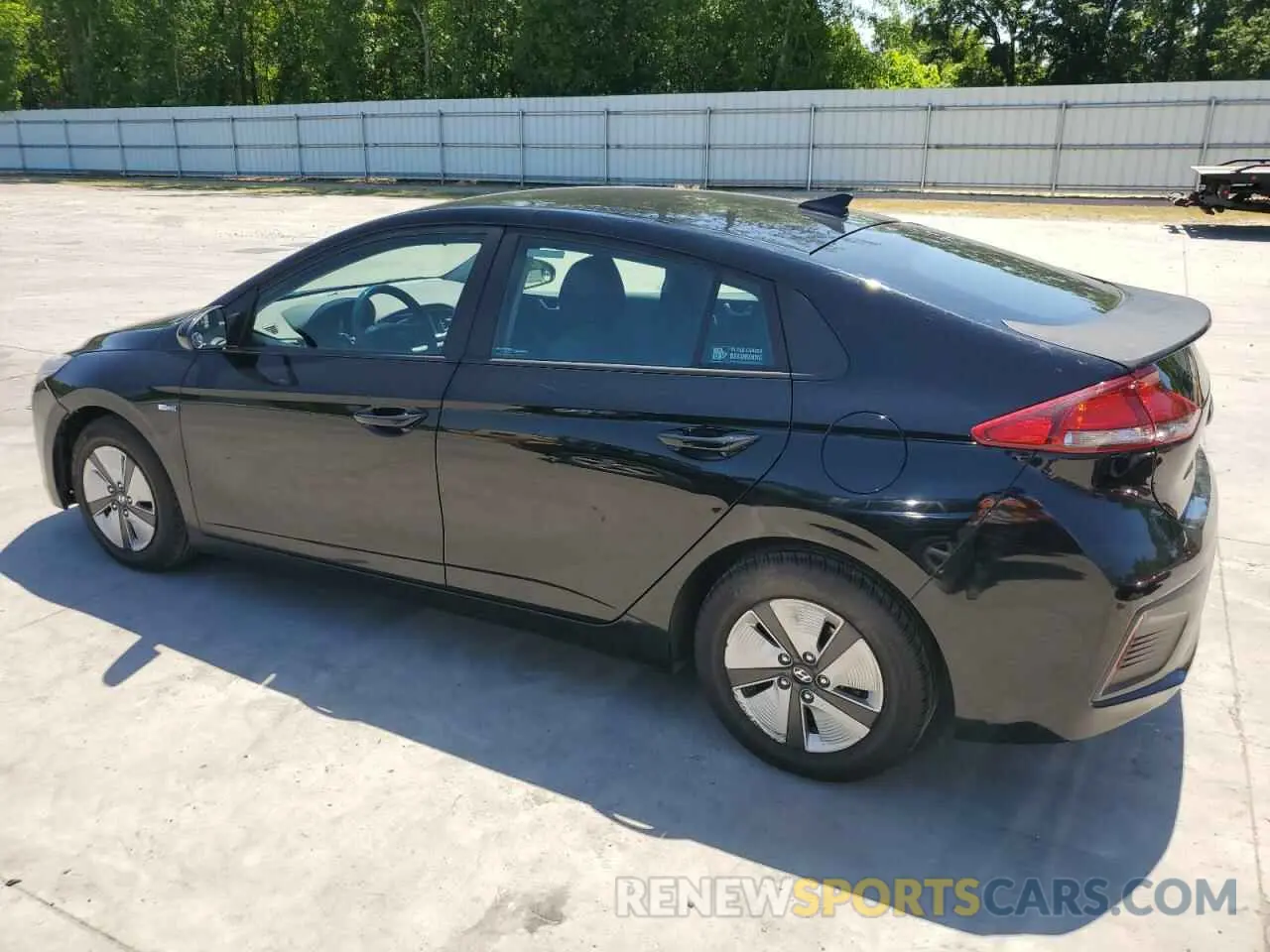 2 fotografías del automóvil dañado KMHC65LC2KU168986 HYUNDAI IONIQ 2019