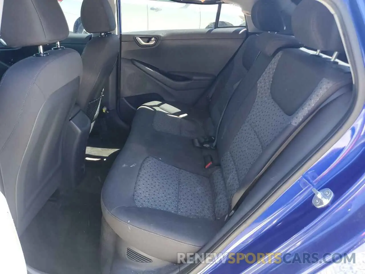 10 fotografías del automóvil dañado KMHC65LC3KU168835 HYUNDAI IONIQ 2019
