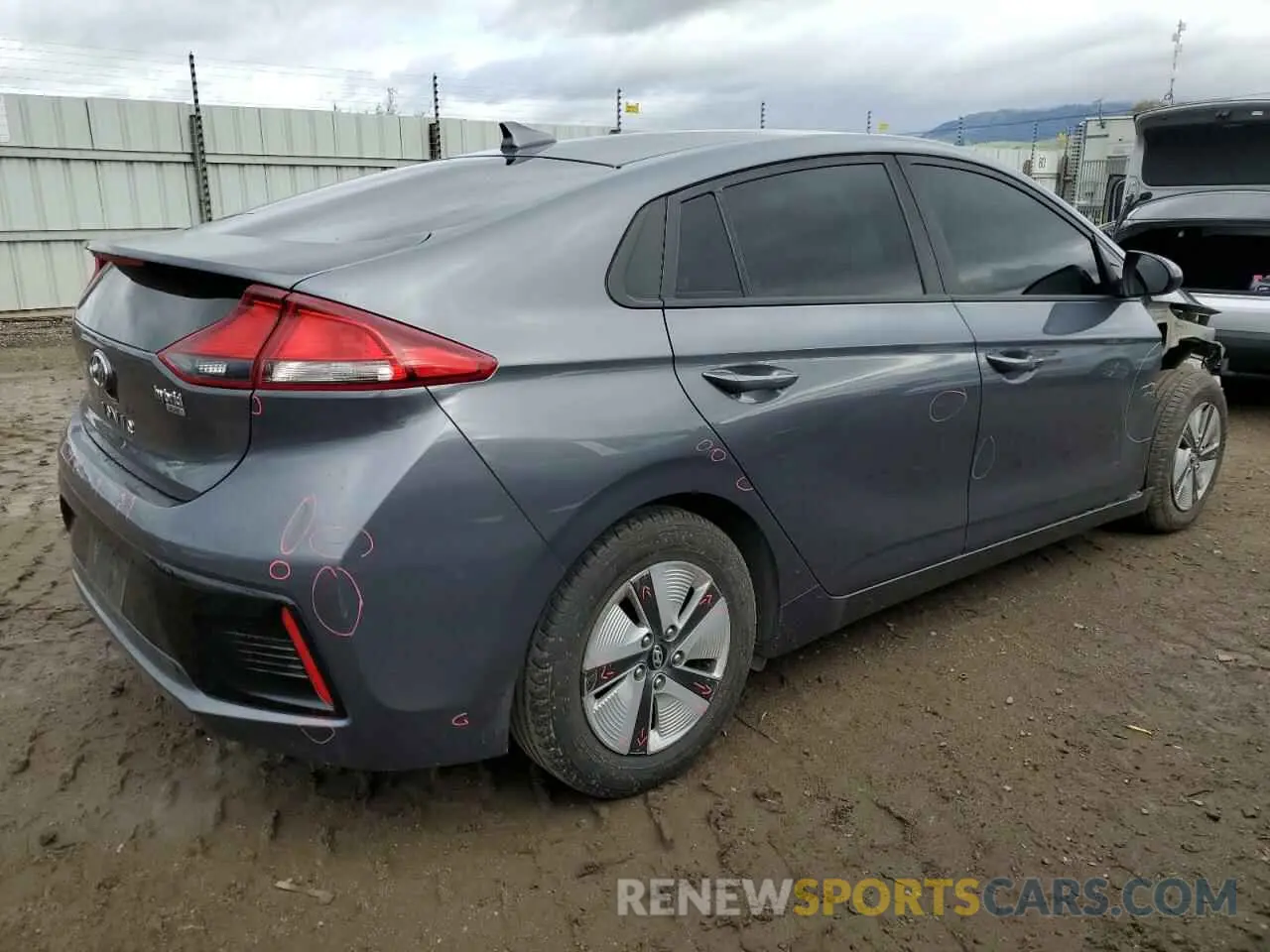 3 fotografías del automóvil dañado KMHC65LC4KU170867 HYUNDAI IONIQ 2019