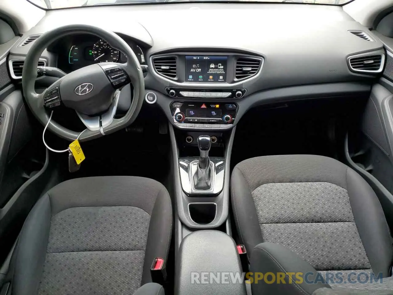 8 fotografías del automóvil dañado KMHC65LC4KU170867 HYUNDAI IONIQ 2019