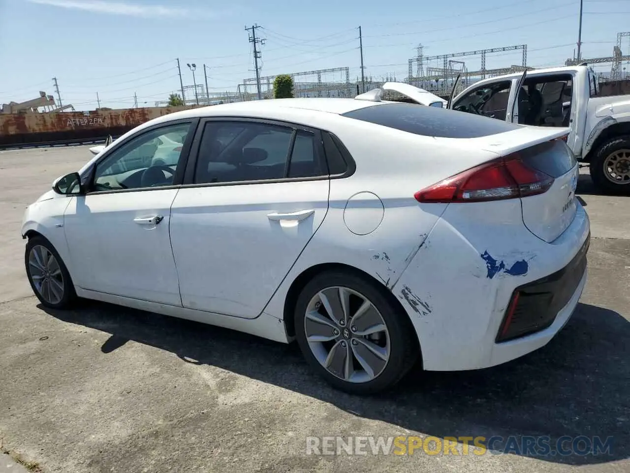 2 fotografías del automóvil dañado KMHC65LC6KU124599 HYUNDAI IONIQ 2019