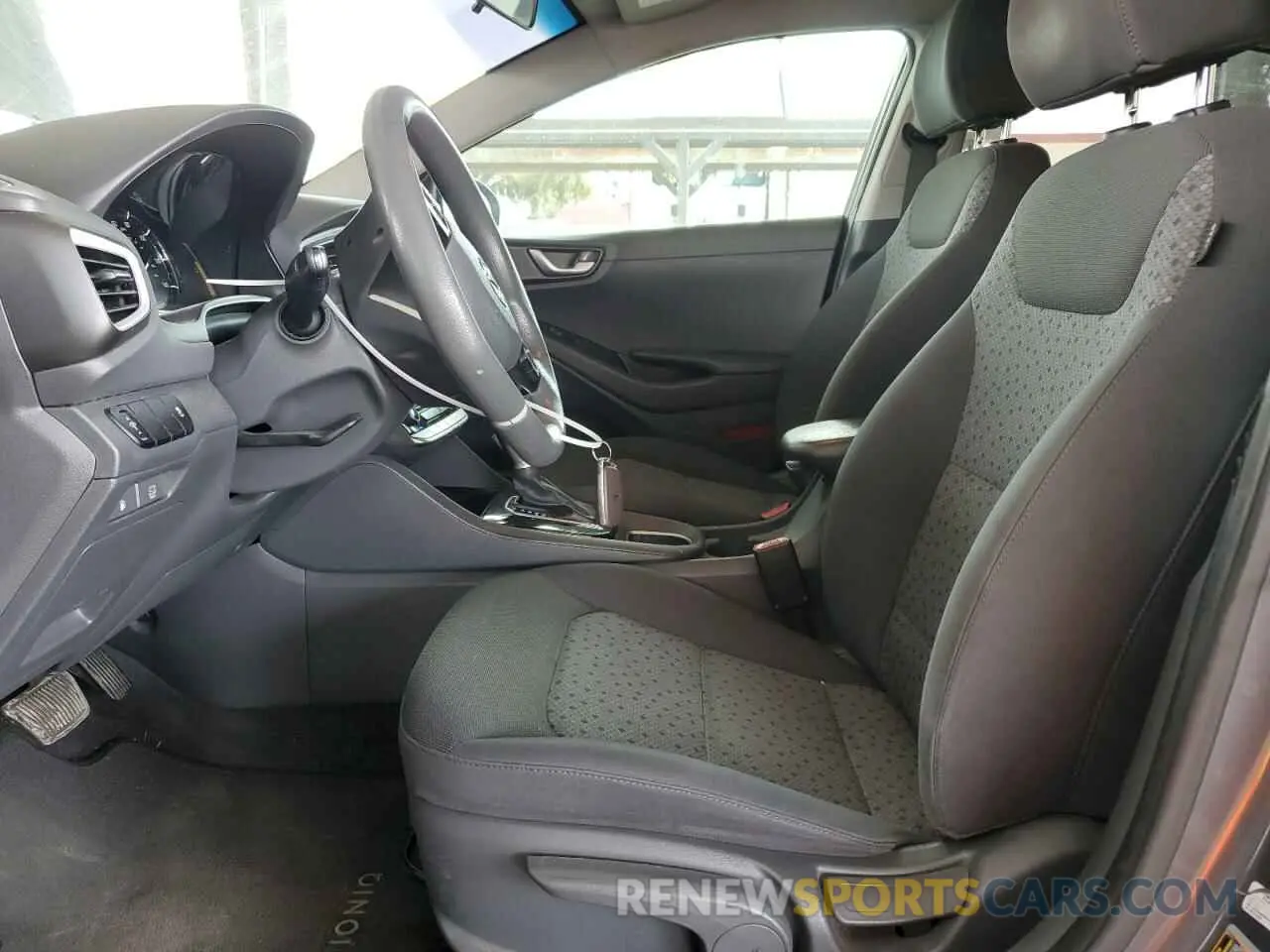 7 fotografías del automóvil dañado KMHC65LC8KU107707 HYUNDAI IONIQ 2019