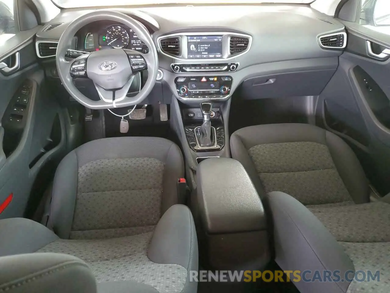 8 fotografías del automóvil dañado KMHC65LC8KU107707 HYUNDAI IONIQ 2019