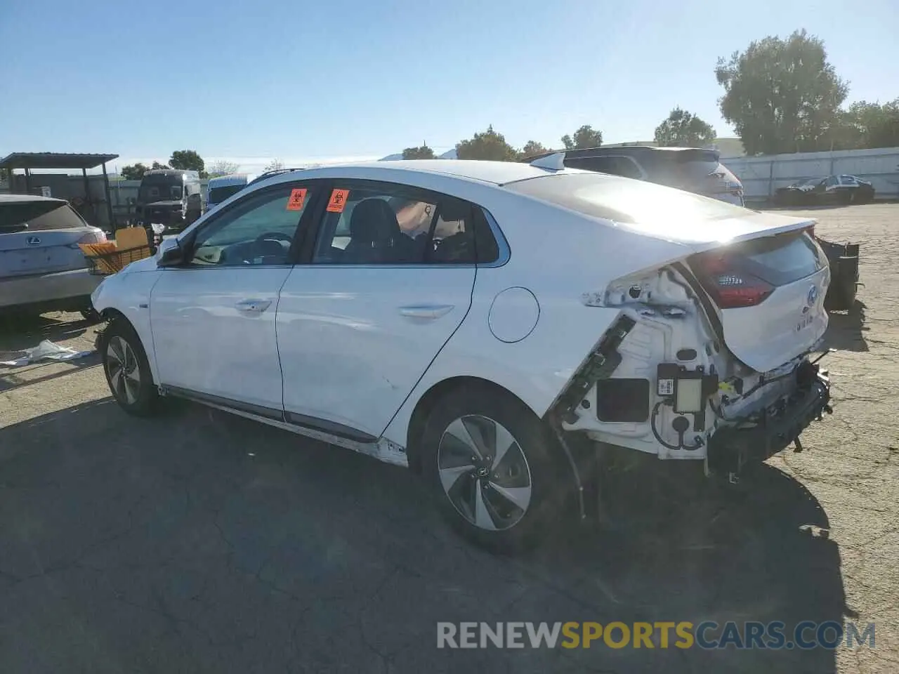 2 fotografías del automóvil dañado KMHC75LCXKU124716 HYUNDAI IONIQ 2019
