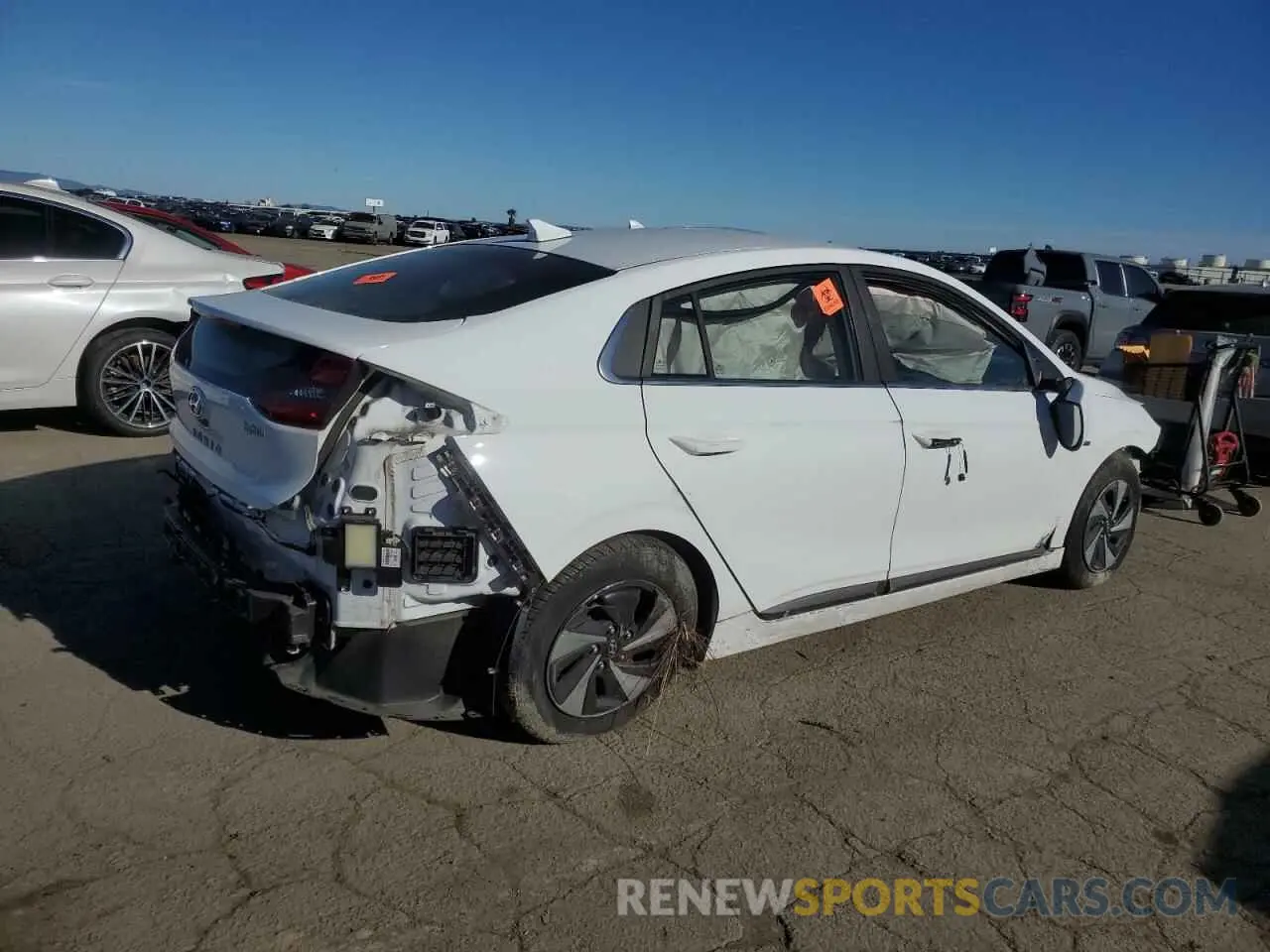 3 fotografías del automóvil dañado KMHC75LCXKU124716 HYUNDAI IONIQ 2019