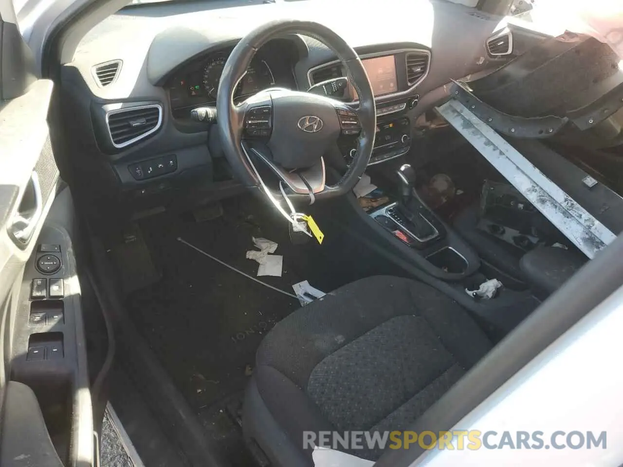 8 fotografías del automóvil dañado KMHC75LCXKU124716 HYUNDAI IONIQ 2019
