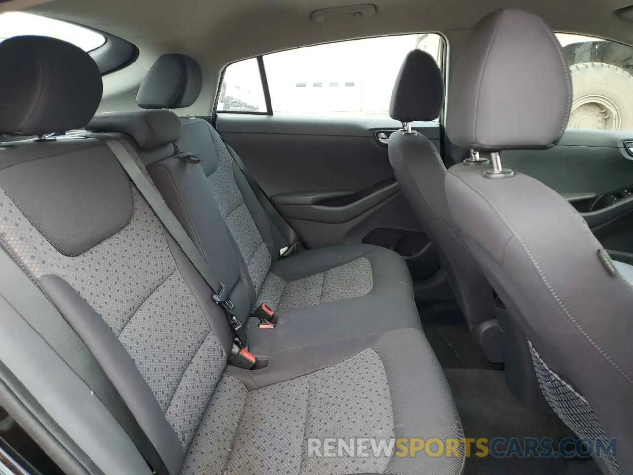 10 fotografías del automóvil dañado KMHC85LH0KU044916 HYUNDAI IONIQ 2019