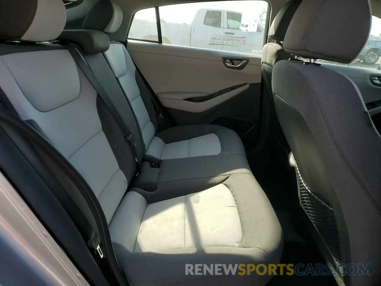10 fotografías del automóvil dañado KMHC65LC0LU219743 HYUNDAI IONIQ 2020