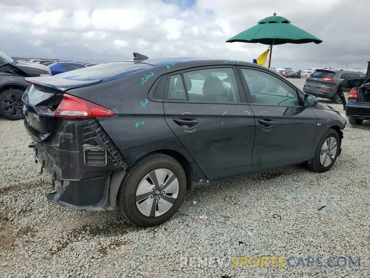 3 fotografías del automóvil dañado KMHC65LC0LU241340 HYUNDAI IONIQ 2020