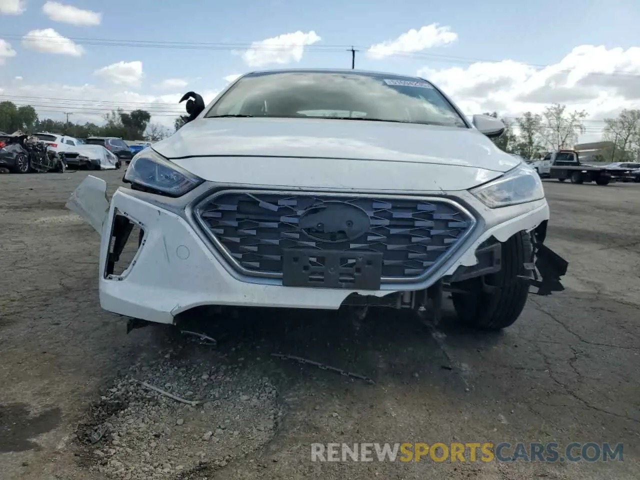 5 fotografías del automóvil dañado KMHC65LC1LU234347 HYUNDAI IONIQ 2020
