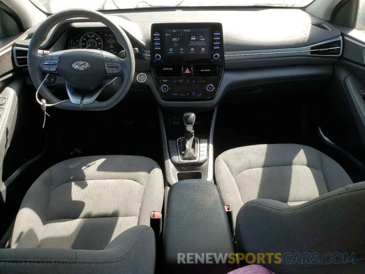 8 fotografías del automóvil dañado KMHC65LC3LU186284 HYUNDAI IONIQ 2020