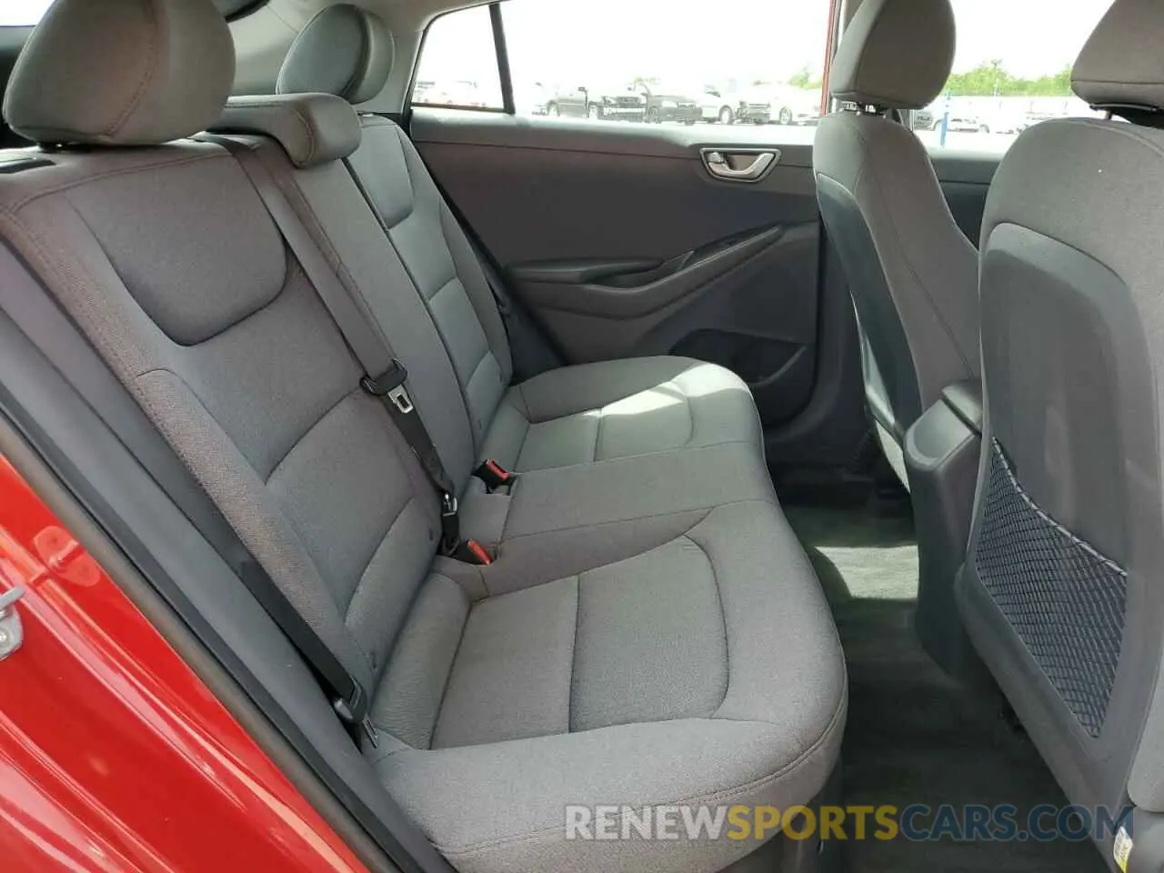 11 fotografías del automóvil dañado KMHC65LC6LU227863 HYUNDAI IONIQ 2020