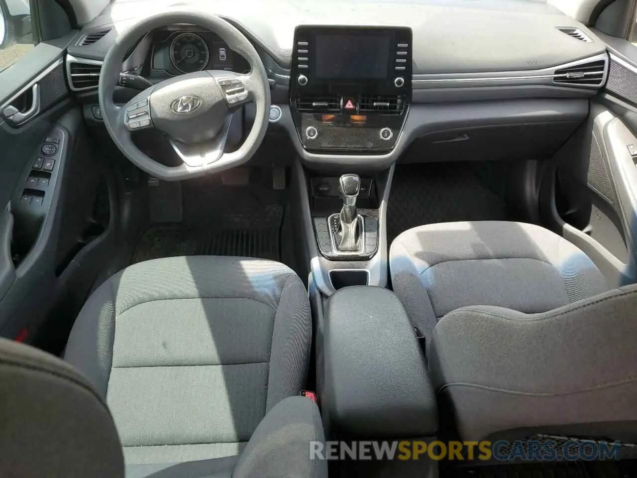 8 fotografías del automóvil dañado KMHC65LCXLU186394 HYUNDAI IONIQ 2020
